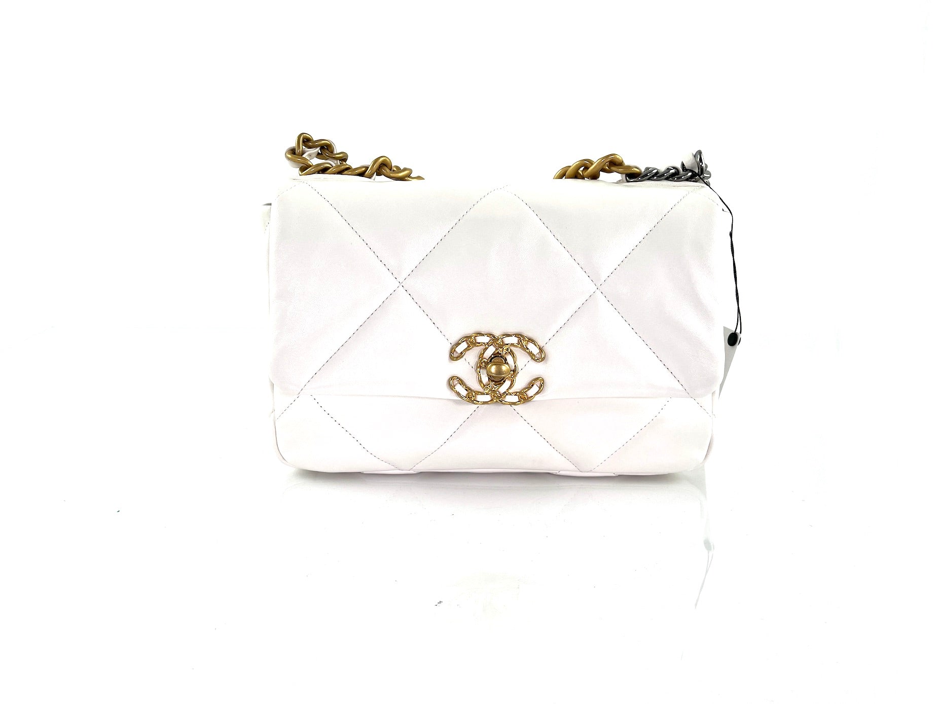 New CHANEL 19 2022 White Flap Bag