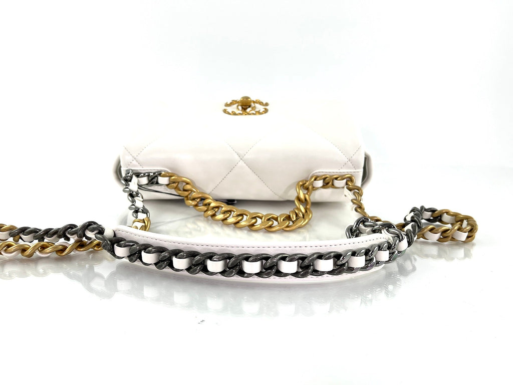 New CHANEL 19 2022 White Flap Bag
