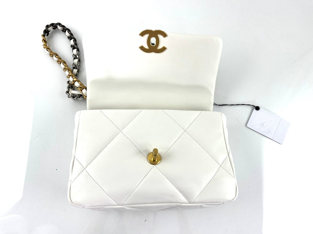 New CHANEL 19 2022 White Flap Bag
