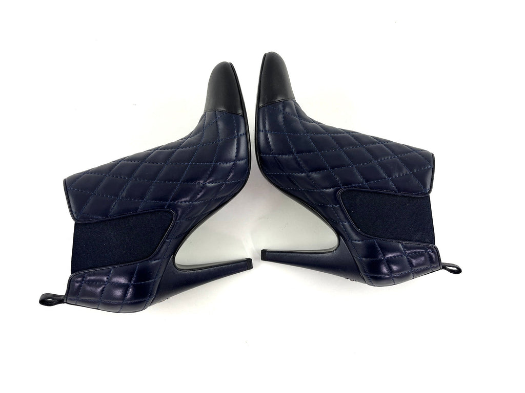 CHANEL Cap Toe Quilted Leather CC Ankle Boots 40 9.5