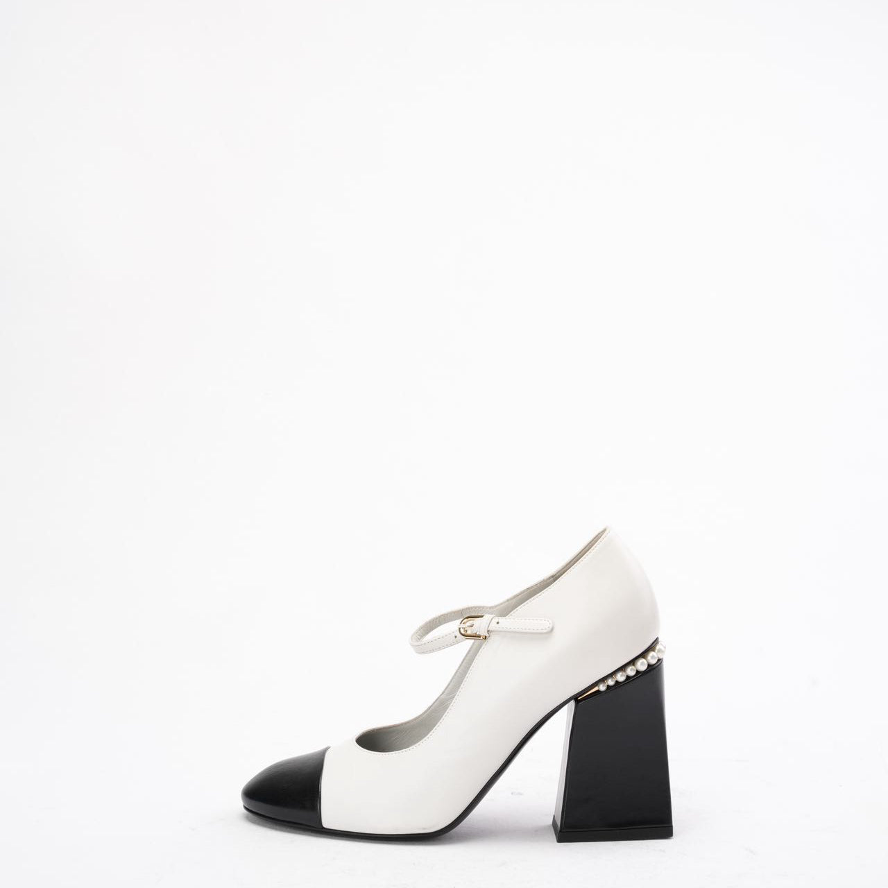 Chanel Black/White Leather Two Tone Pearl Mary Jane Shoes Size 38.5