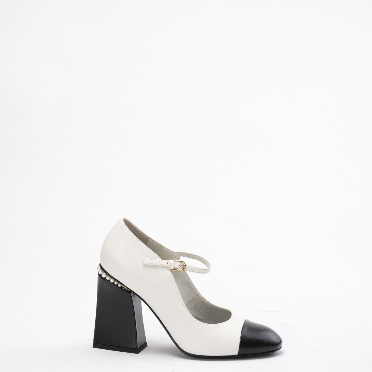 Chanel Black/White Leather Two Tone Pearl Mary Jane Shoes Size 38.5