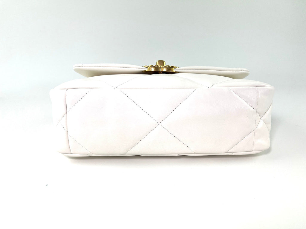 New CHANEL 19 2022 White Flap Bag