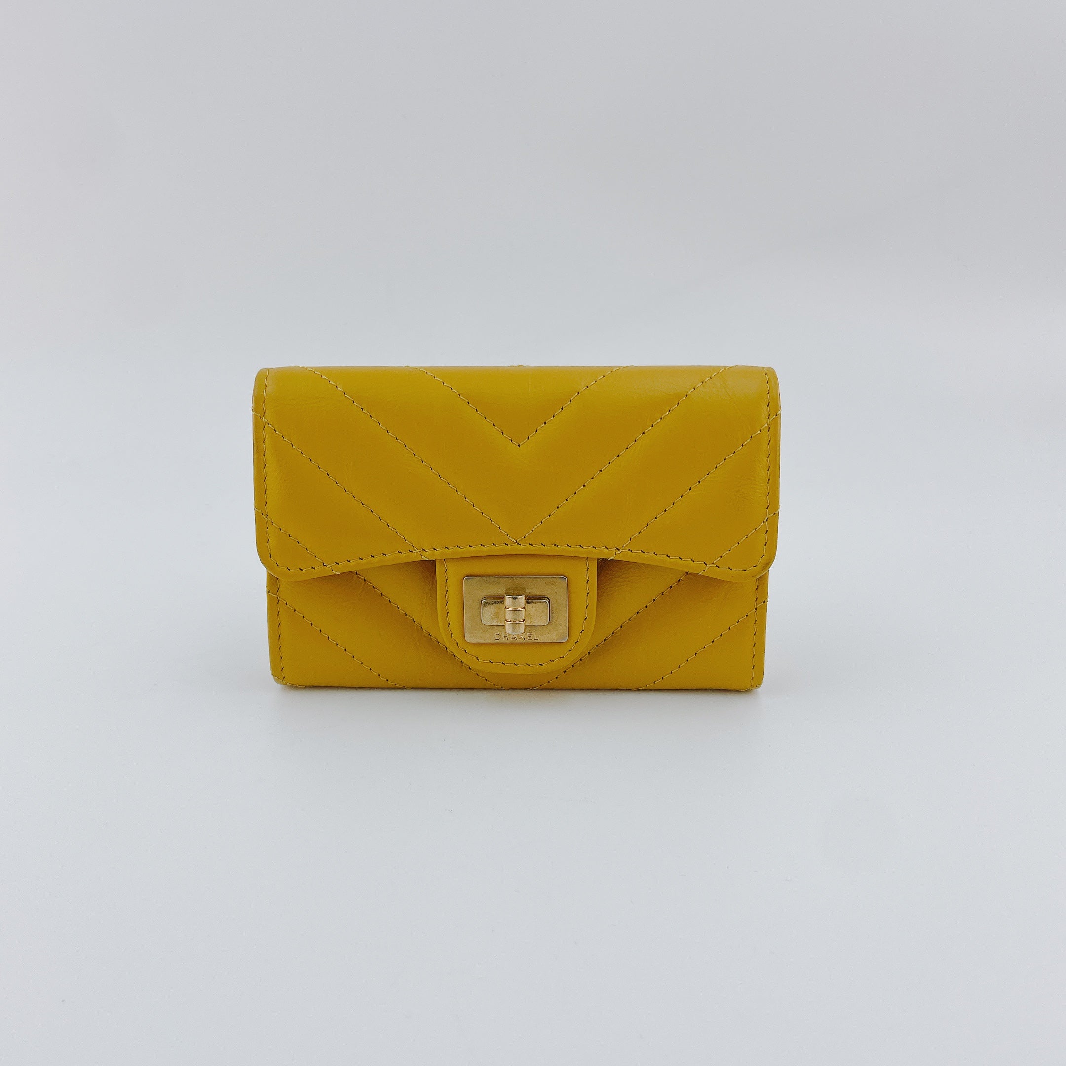 CHANEL 2.55  HOLDER