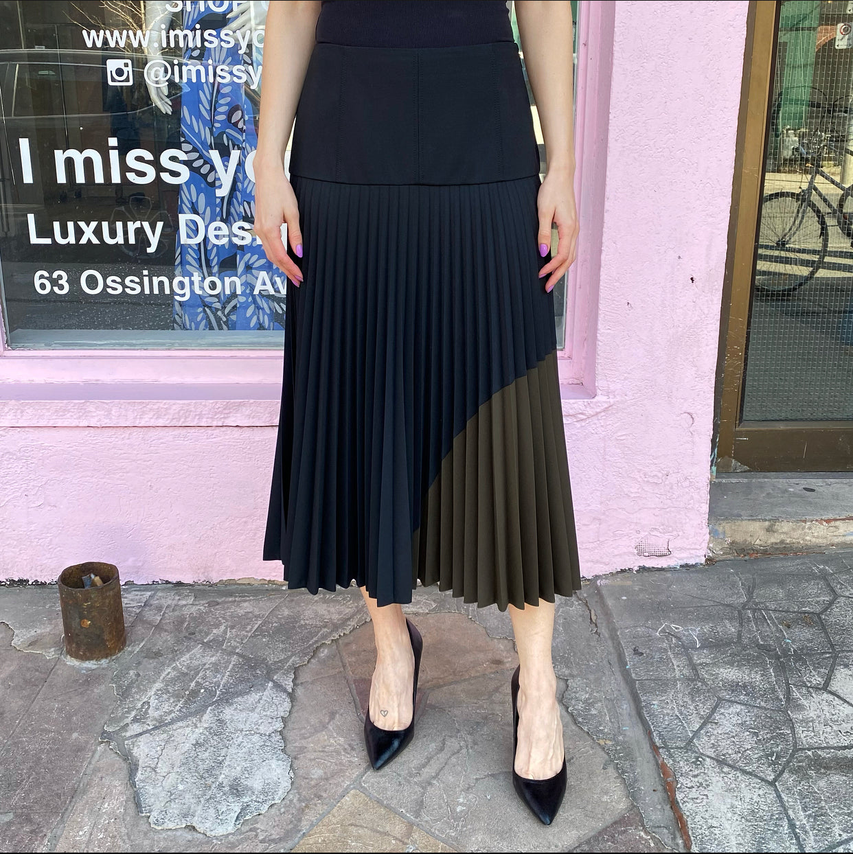 Fendi Black and Olive Green Pleated Midi Skirt - IT42 / USA 6 / M