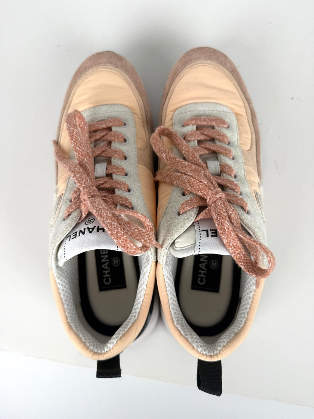 CHANEL CC Interlocking Multicolor Logo Light Beige, Gray 22P Sneakers 38, 7