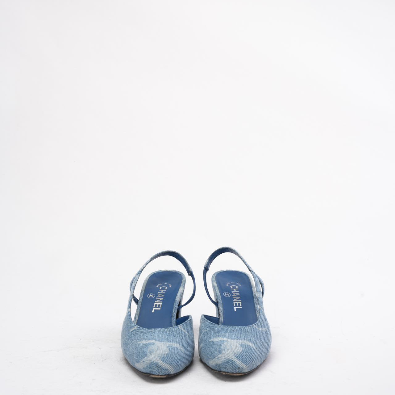 Chanel Blue Denim White CC Logo Slingback Pumps 38.5