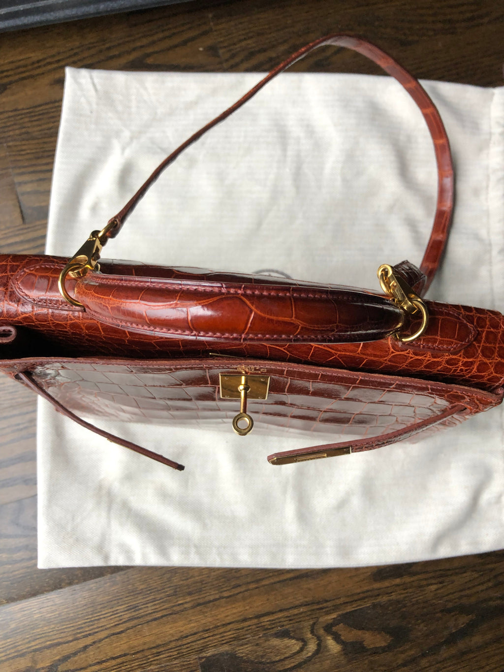 Hermes Vintage Etrusque Alligator Kelly 32 cm Gold Hardware
