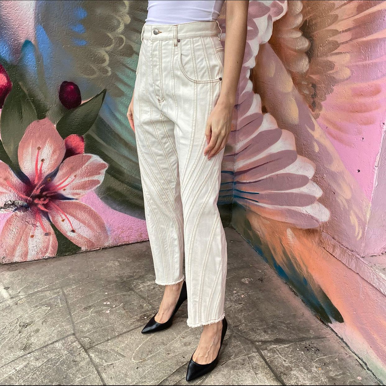 Mugler Cream Seamed Twist Denim Jeans - FR38 / USA 6