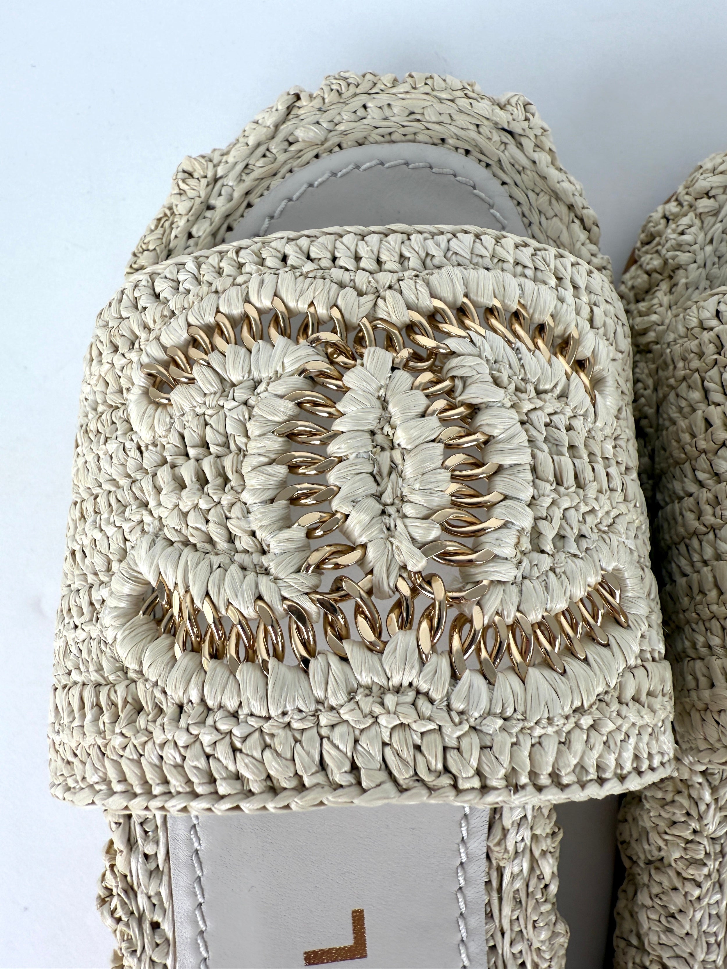 New CHANEL Raffia CC Logo Neutral Slip on Espadrille Slide Sandals 38 7.5