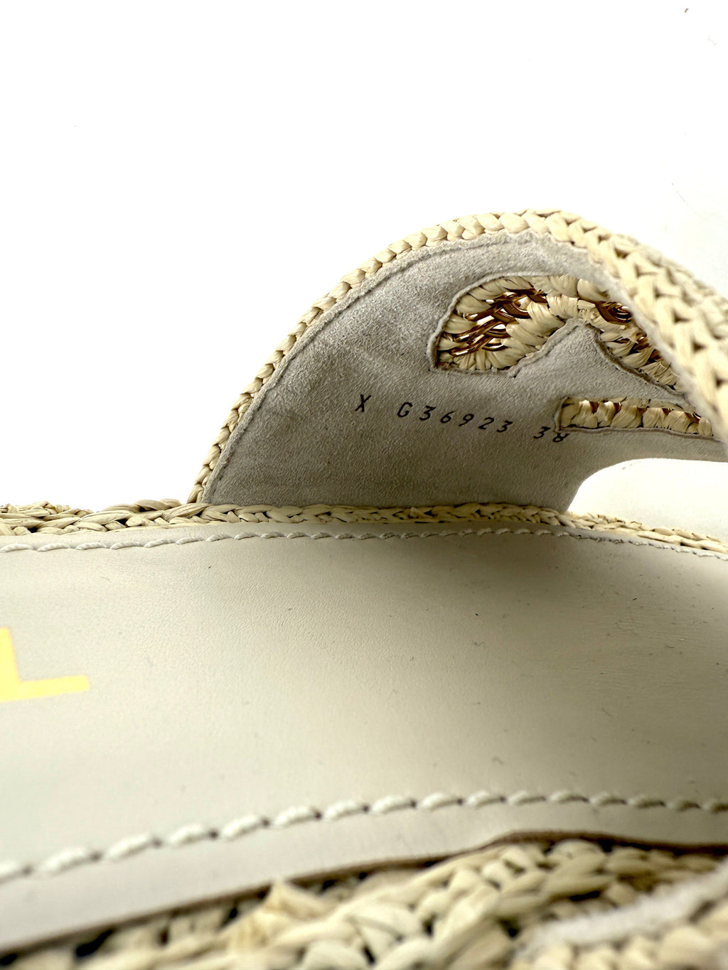 New CHANEL Raffia CC Logo Neutral Slip on Espadrille Slide Sandals 38 7.5