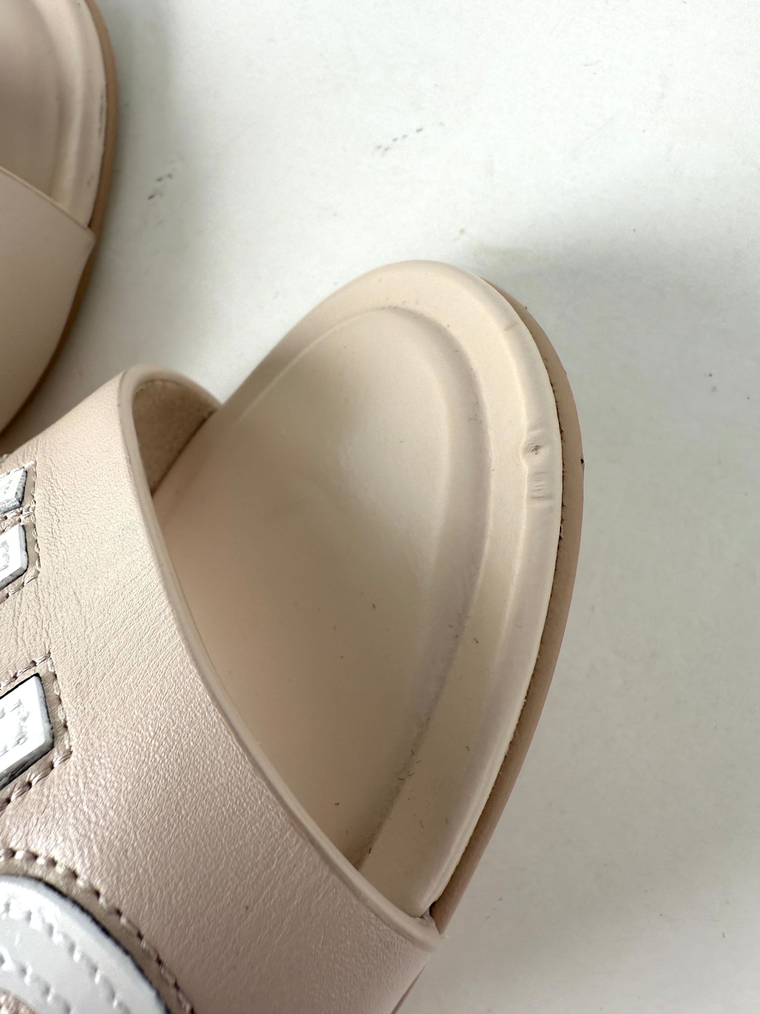CHANEL Print Logo Neutral White Slip on Leather Slide Sandals 38 7.5