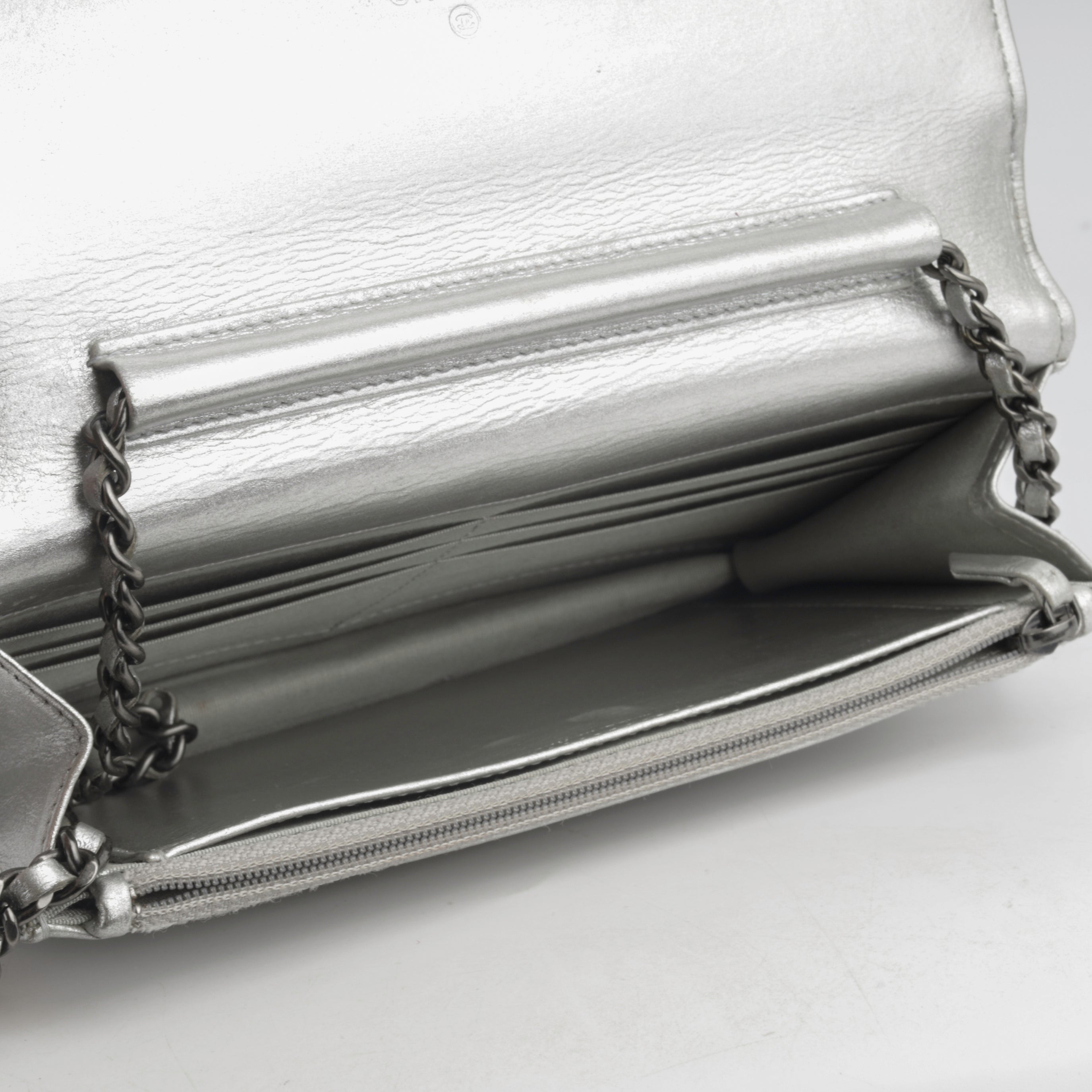 Chanel CC Wallet on Chain - Silver