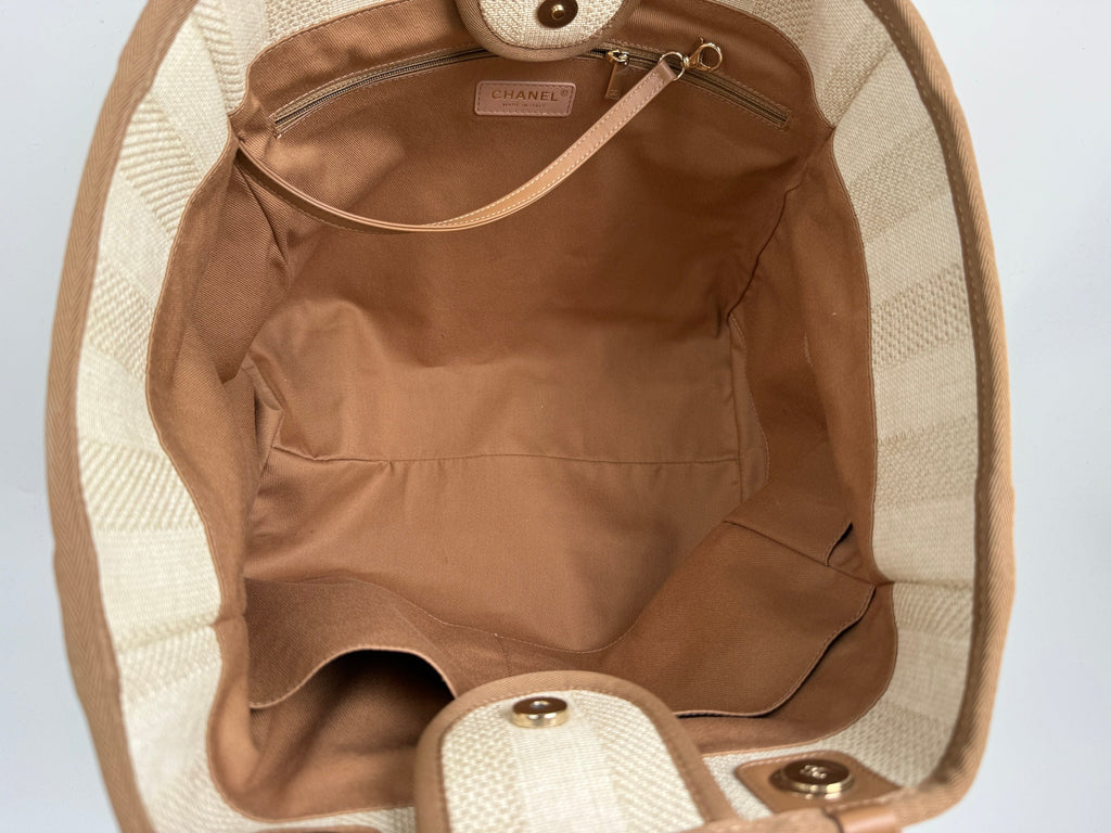 CHANEL Deauville Striped Medium Straw Raffia Beige Tan Shopping Tote