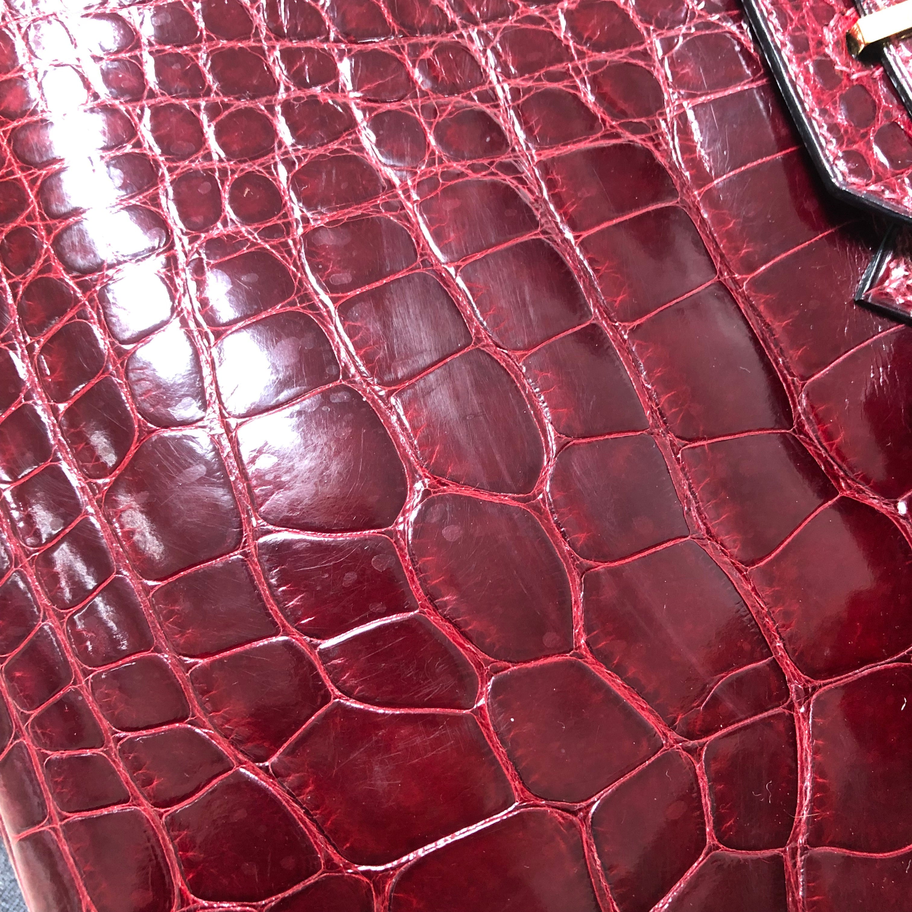 Hermes Vintage 2001 Bordeaux Alligator Birkin 30 GHW