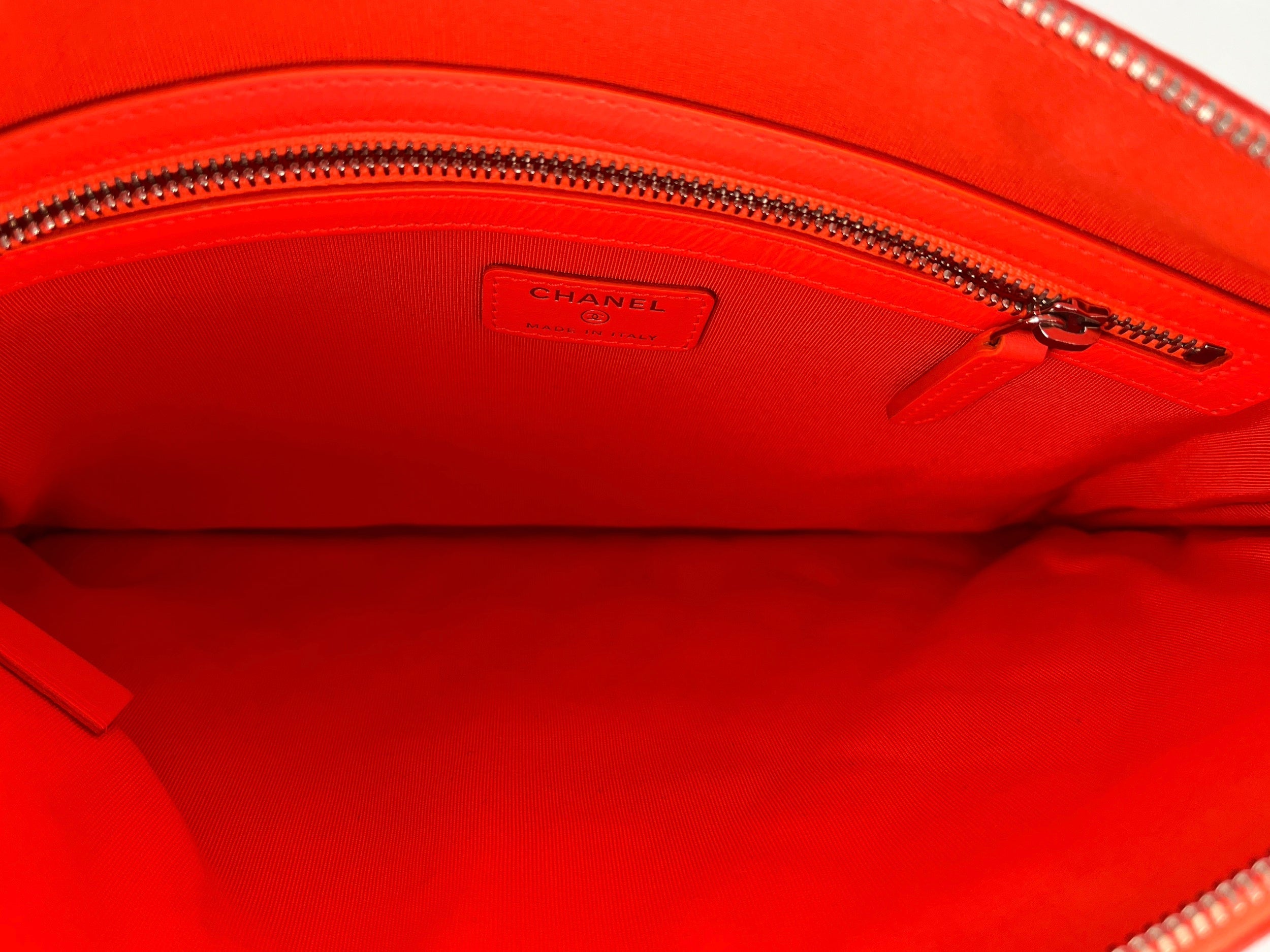 CHANEL Reissue 2.55 O Case 2019 Goatskin Medium Fluorescent Neon Orange Quilted Clutch Bag