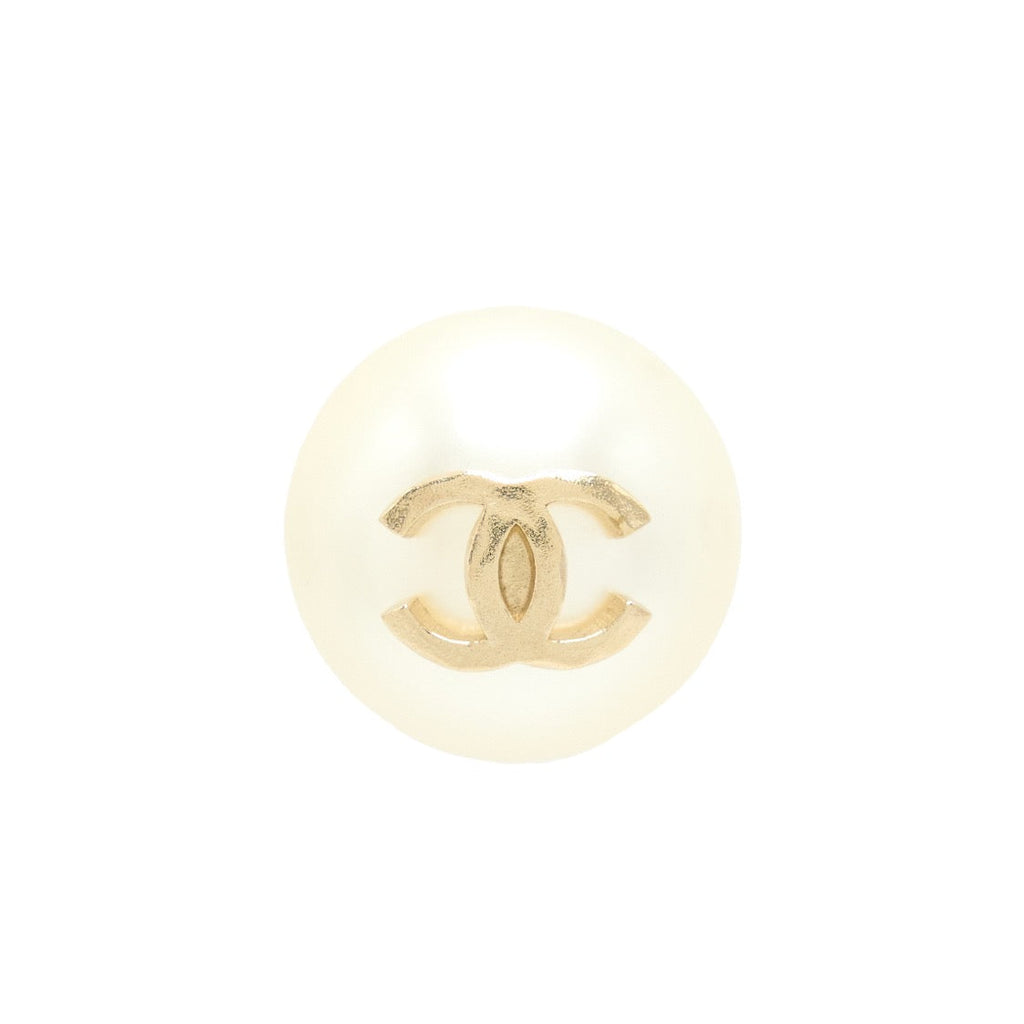 Chanel Giant Pearl With CC Logo Earring L