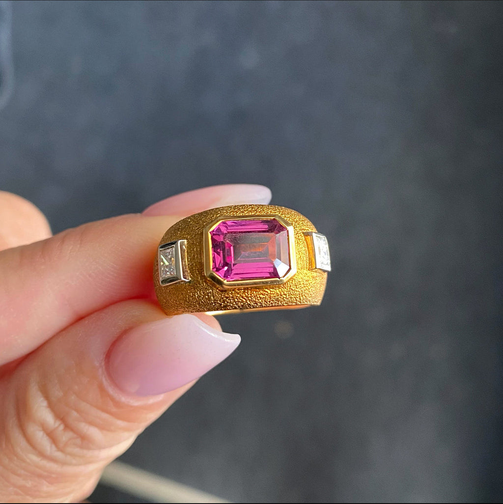 Beni Sung 18K Yellow Gold Tourmaline Diamond 3 Stone Custom Ring - 7.5