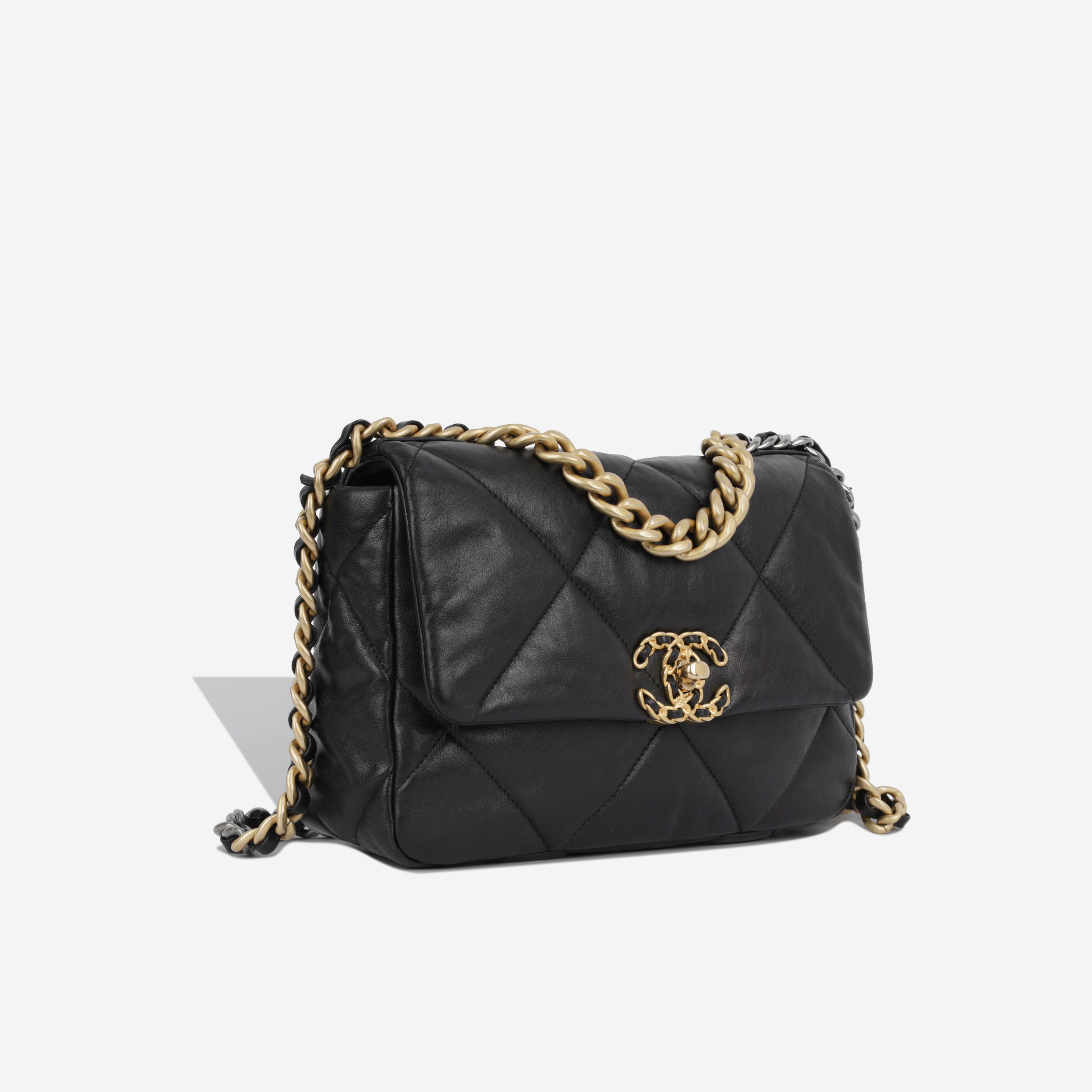 Chanel Chanel 19 - Small
