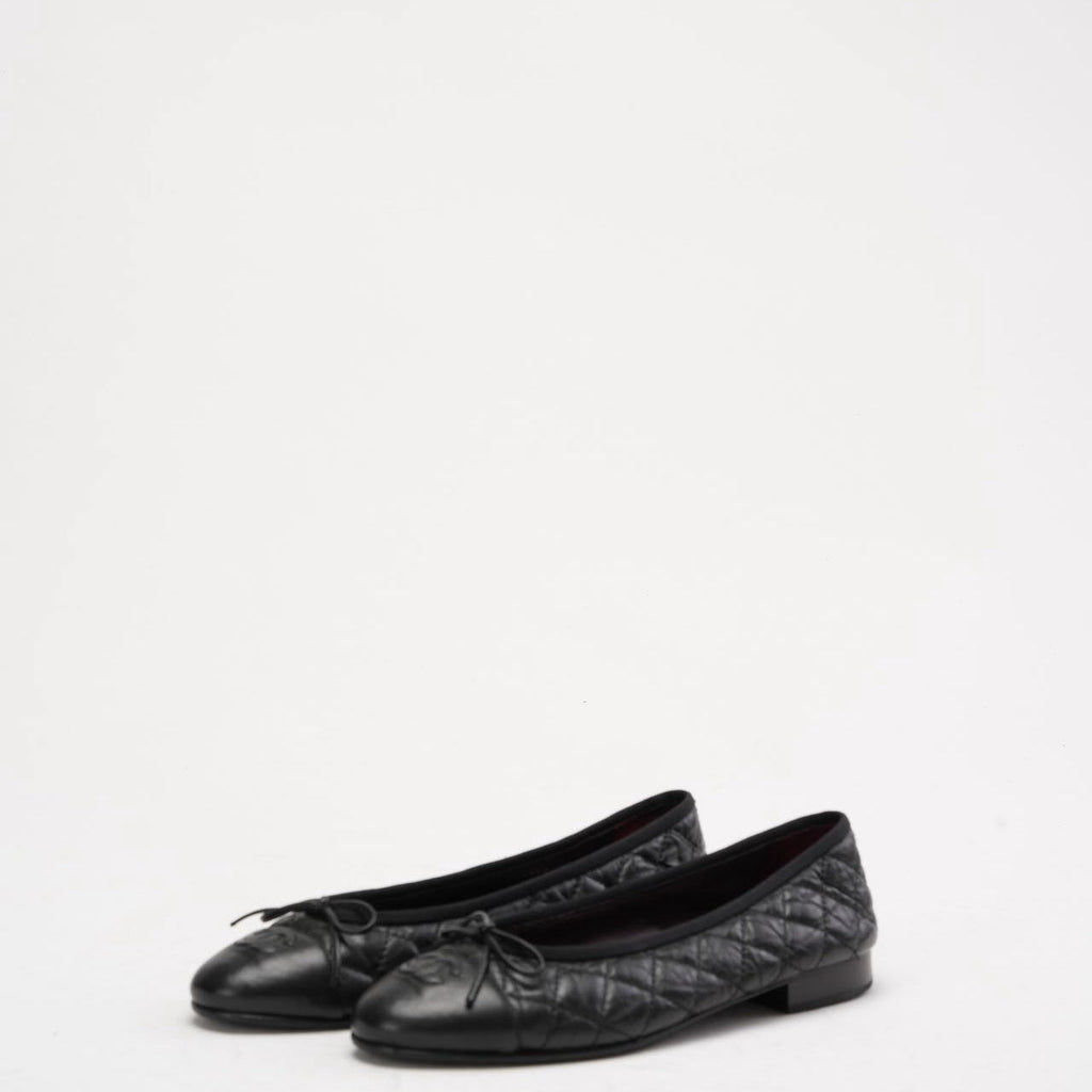 Chanel Black Quilted Leather CC Bow Ballet Flats Size 38