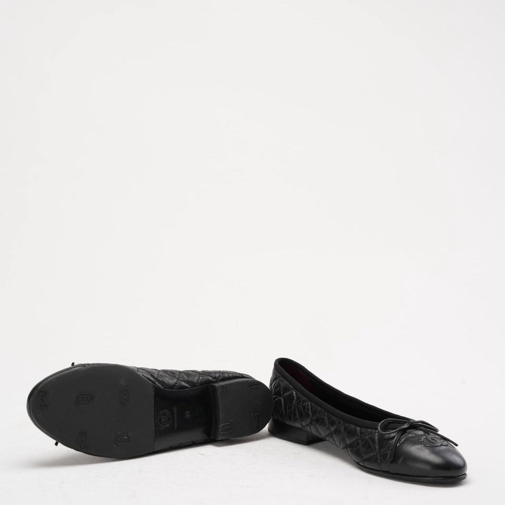 Chanel Black Quilted Leather CC Bow Ballet Flats Size 38