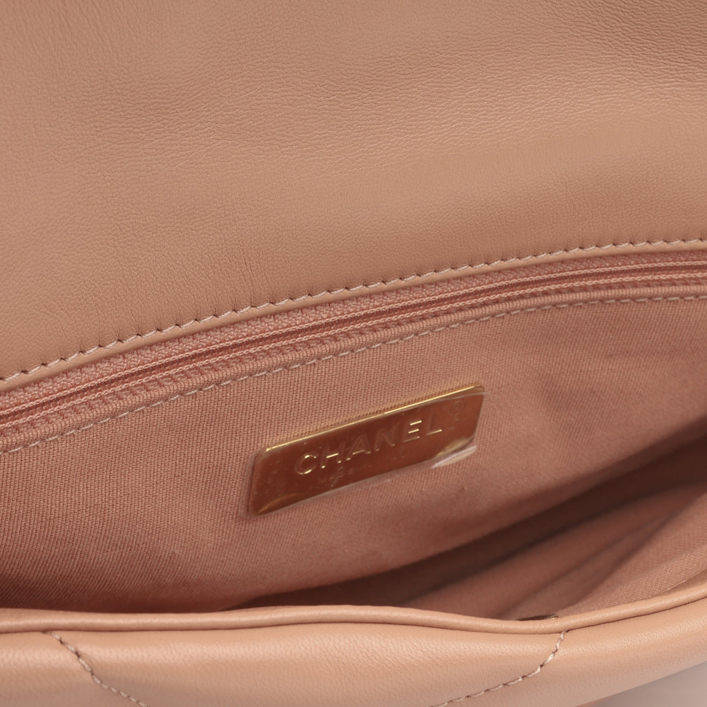 Chanel Chanel 19 - Small