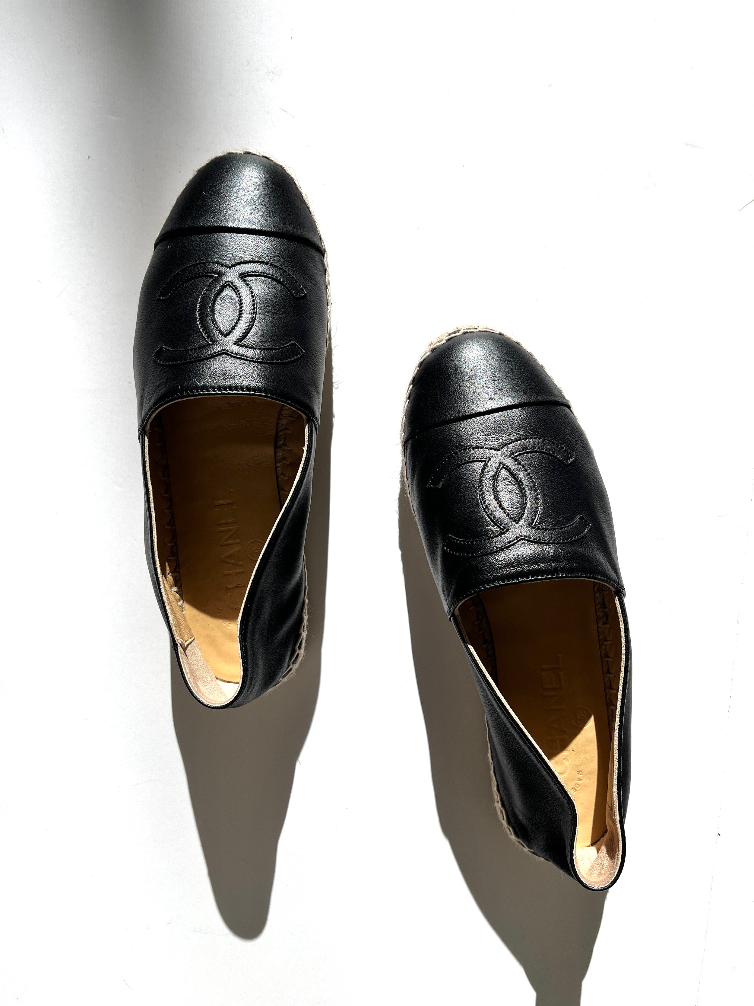 CHANEL Black Leather CC Logo Espadrilles Flats 37 7