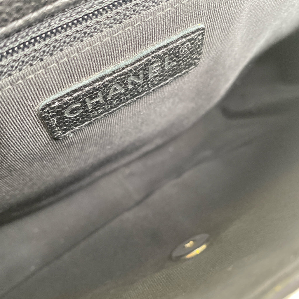 CHANEL HOBO IN BLACK