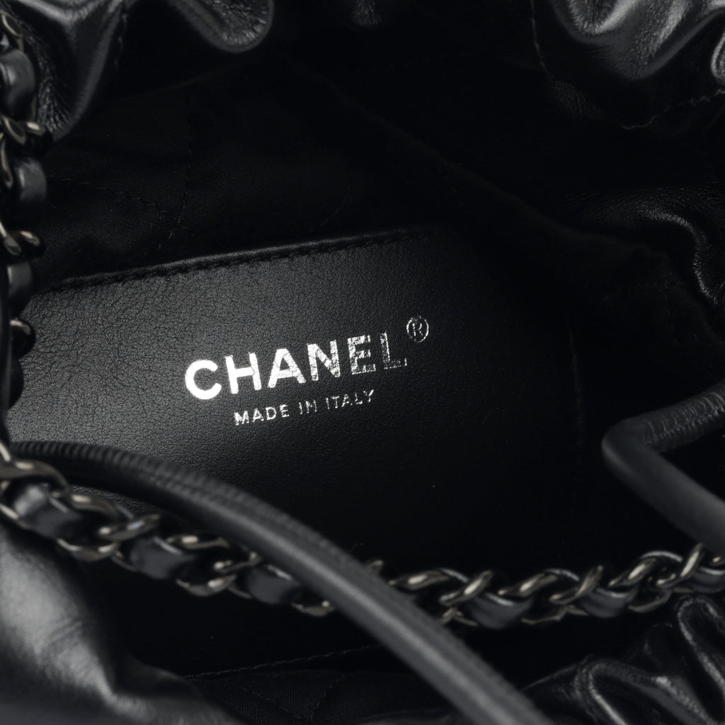 Chanel 22 Mini Handbag - So Black
