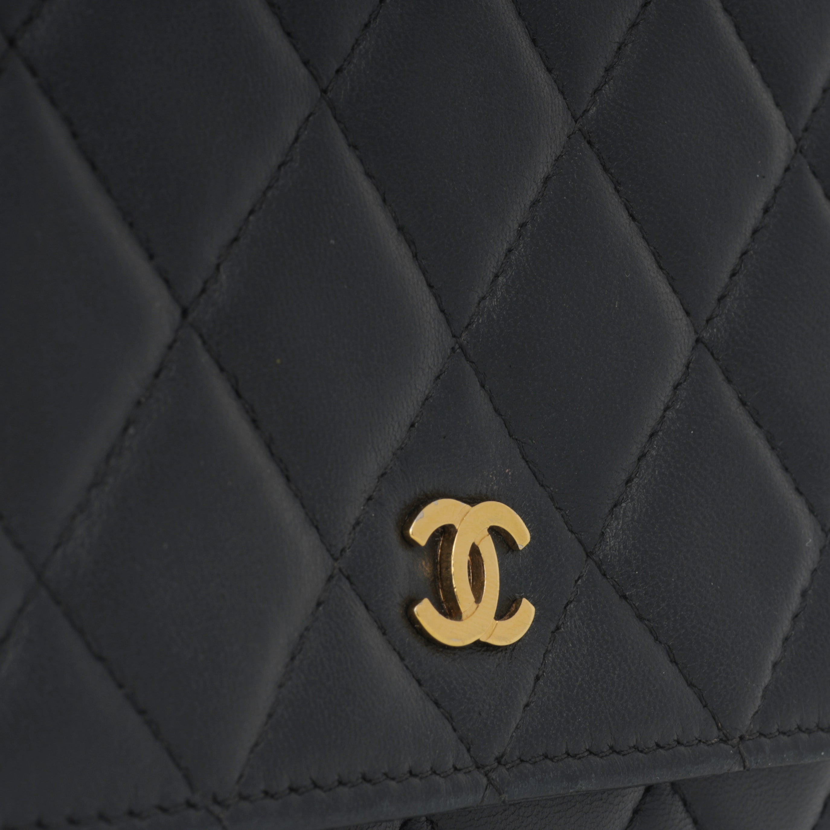 Chanel Classic Wallet on Chain