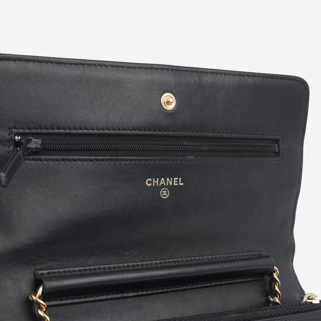 Chanel Classic Wallet on Chain