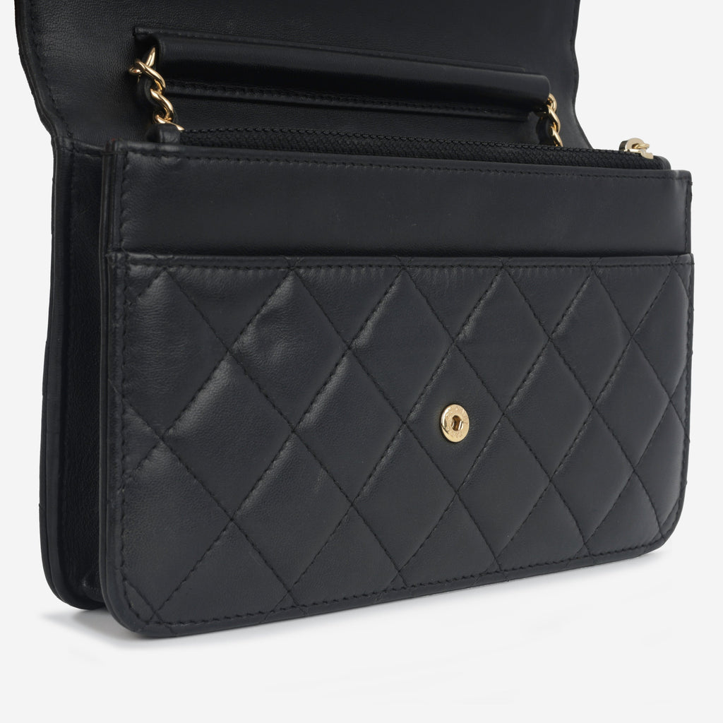 Chanel Classic Wallet on Chain