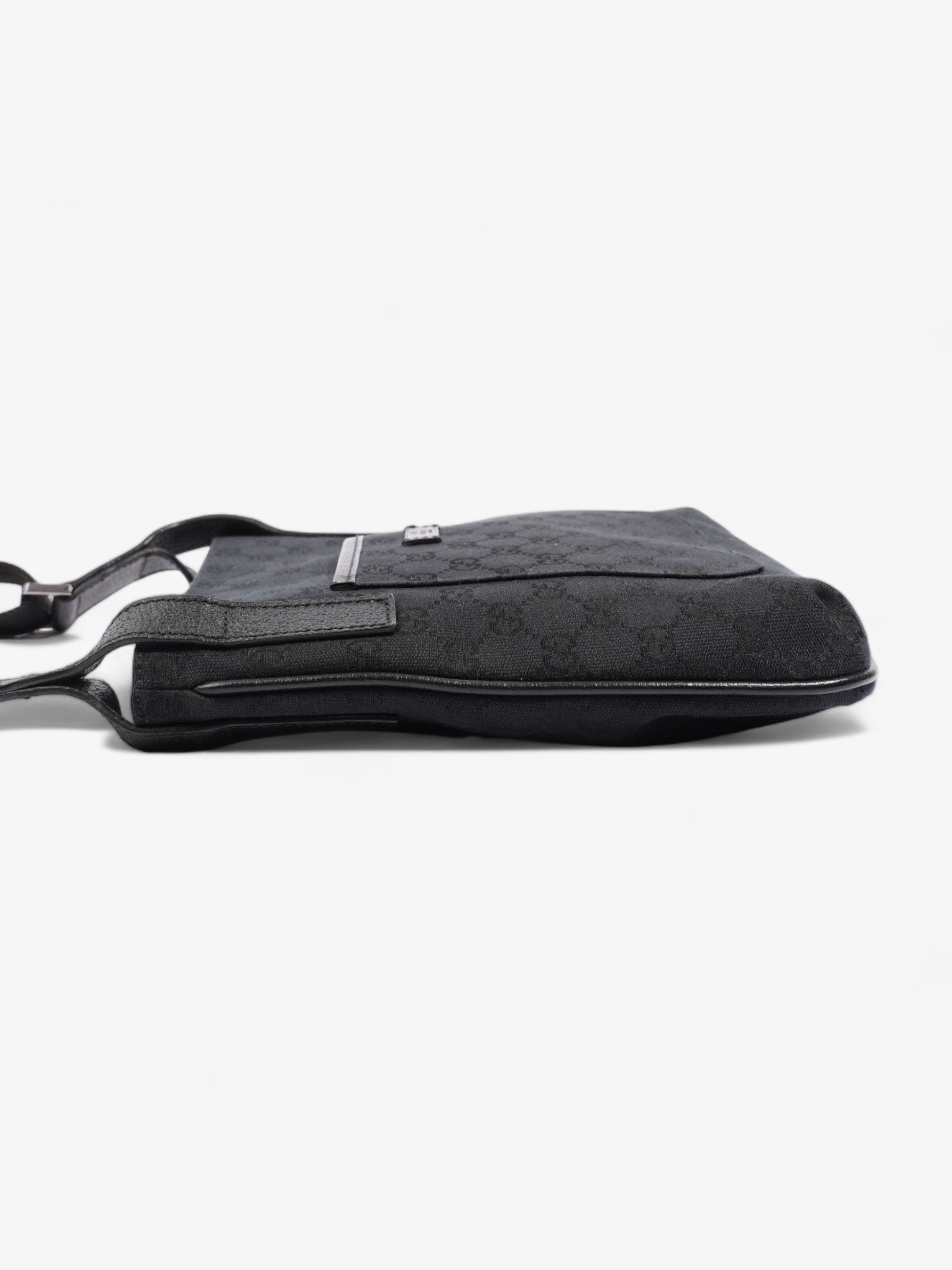 Gucci GG Messenger GG Supreme  Canvas