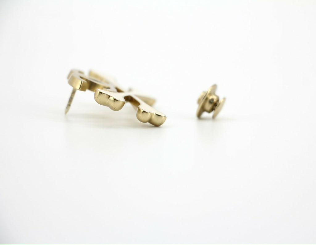 Chanel Vintage 03P Enamel White Skull Brooch