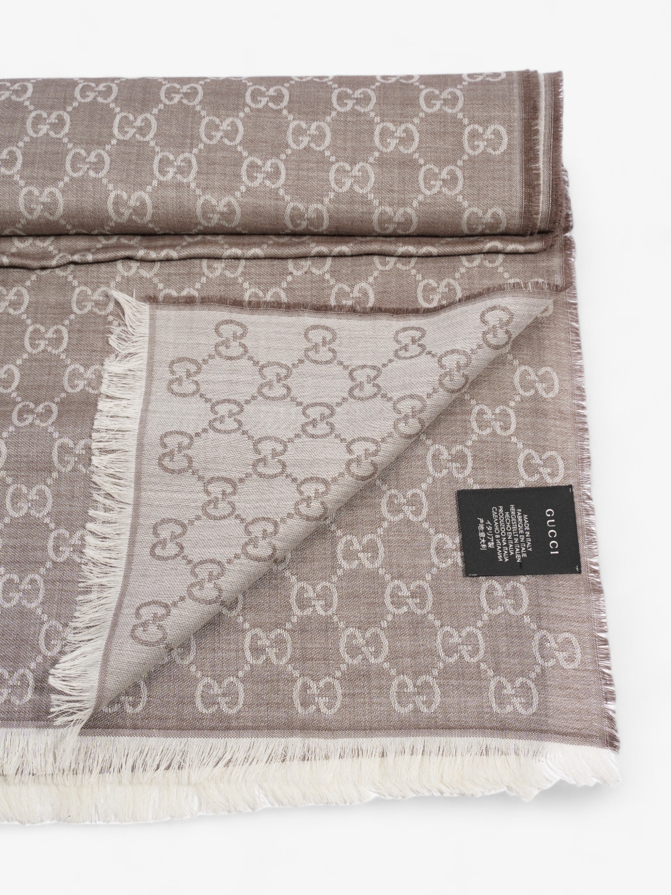Gucci Beige Gucci scarf Grey GG Supreme Wool