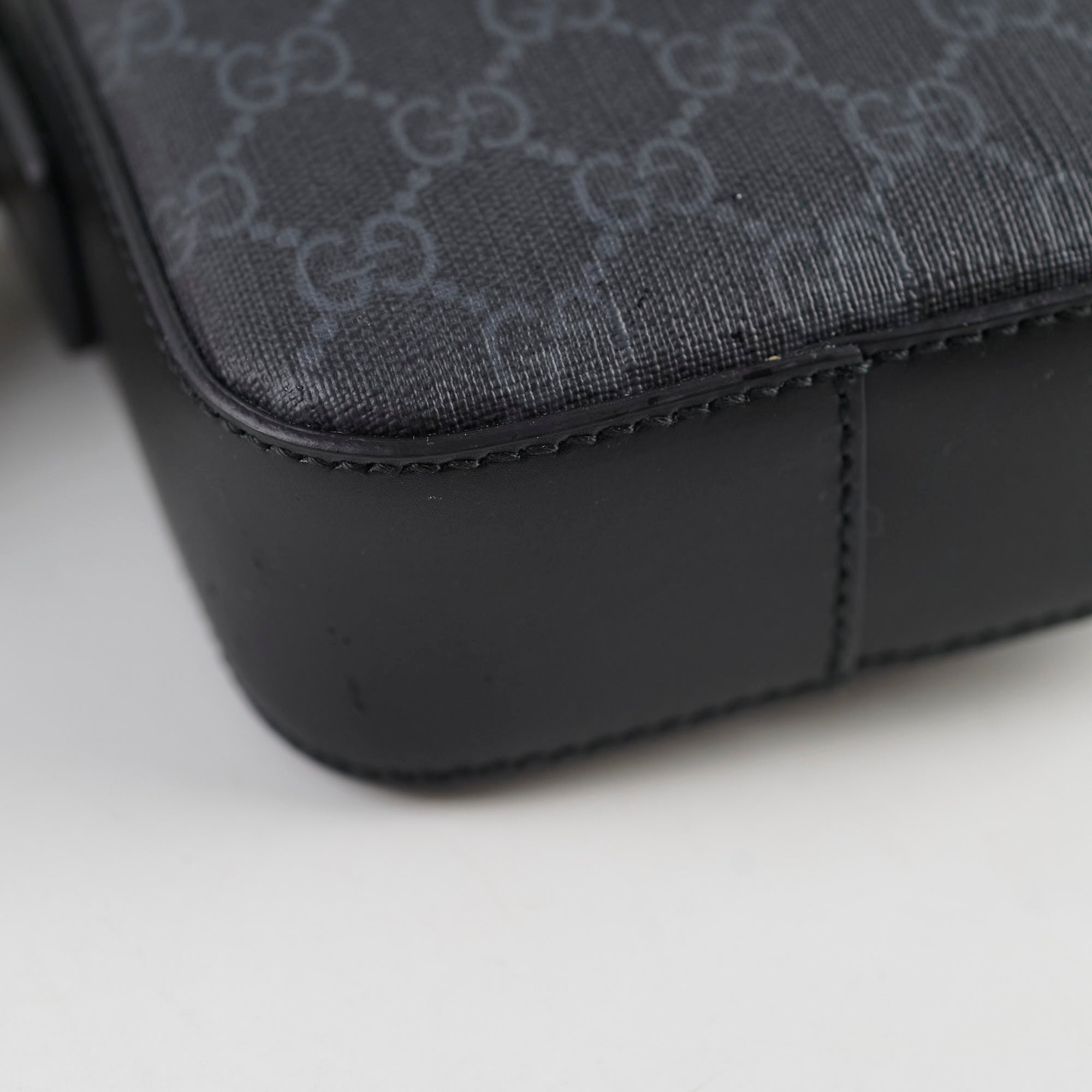 Gucci GG Small Messenger Crossbody
