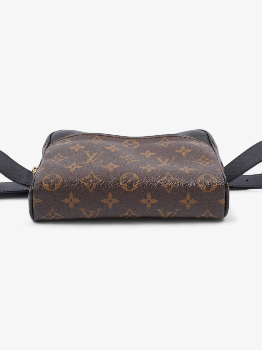 Louis Vuitton Uniformes Belt Bag Monogram / Black Coated Canvas