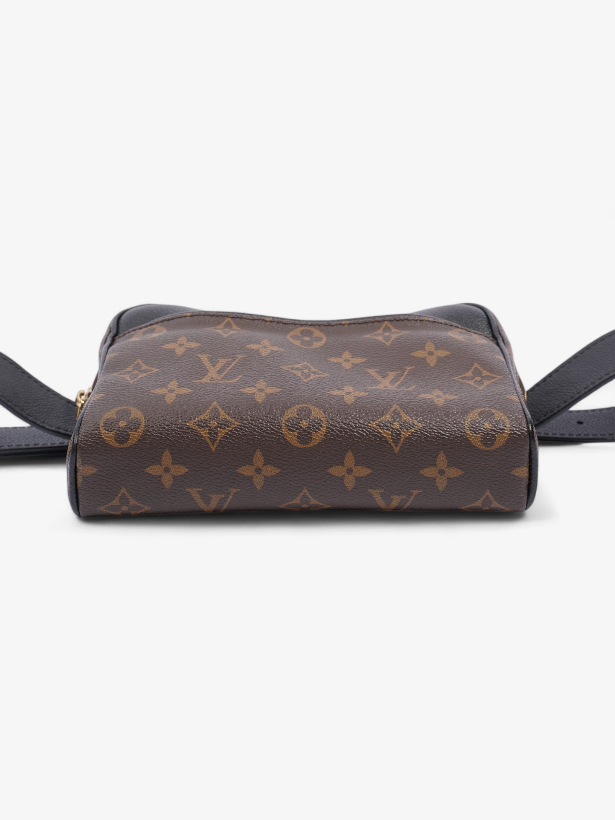 Louis Vuitton Uniformes Belt Bag Monogram / Black Coated Canvas