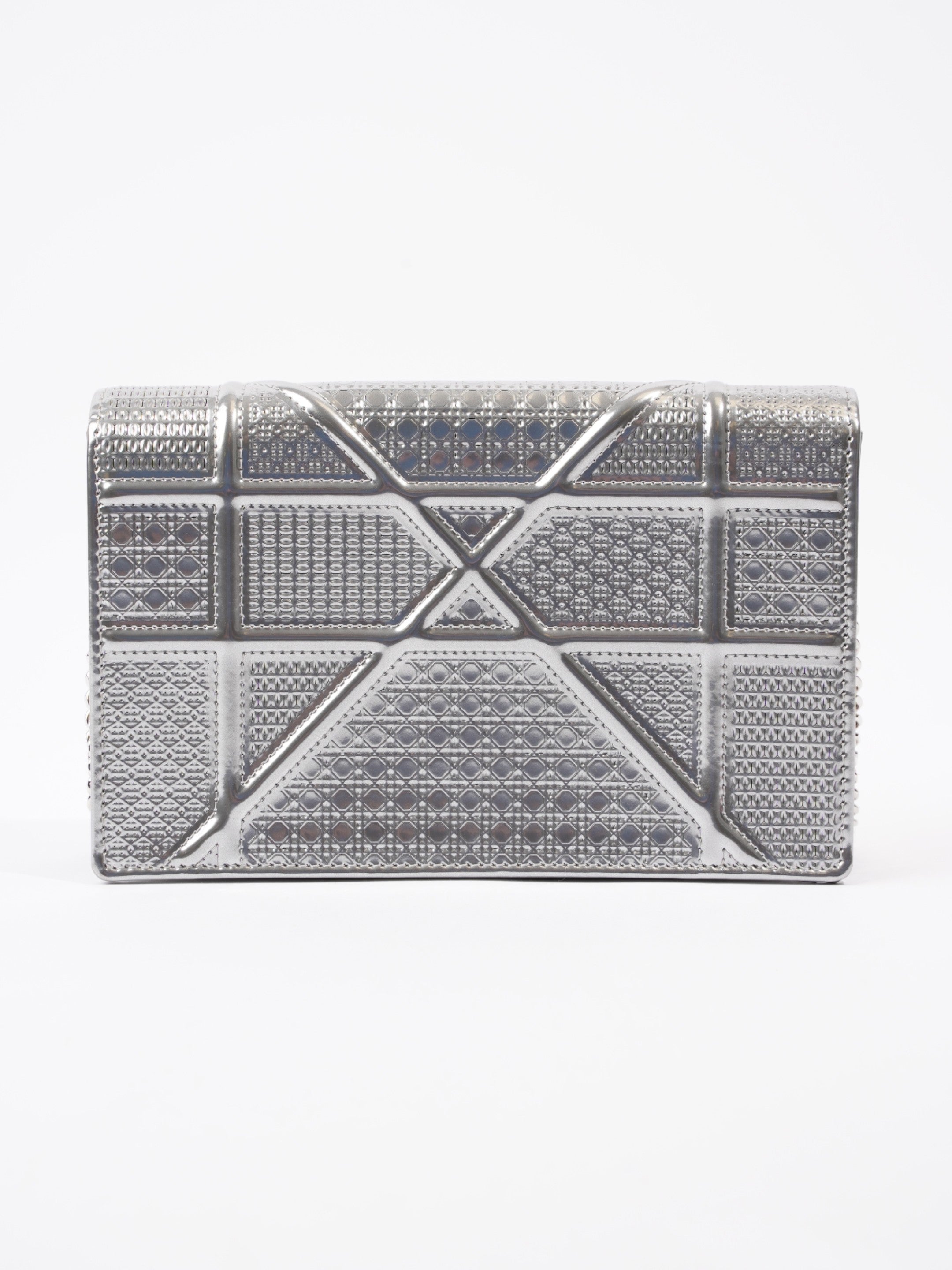 Diorama Wallet On Chain  Silver Patent Leather