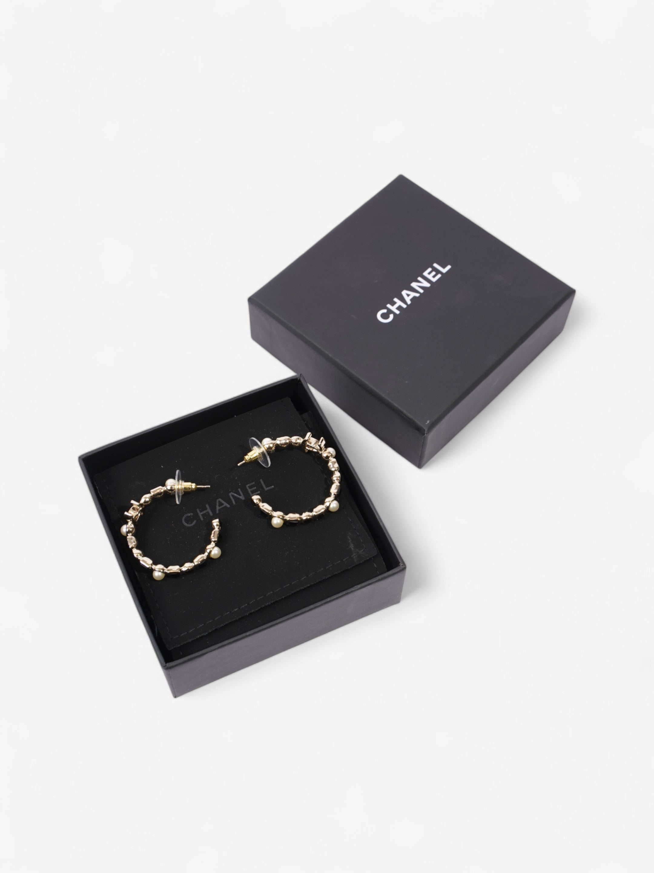 Chanel CC Hoops Gold / Black / Pearl Base Metal