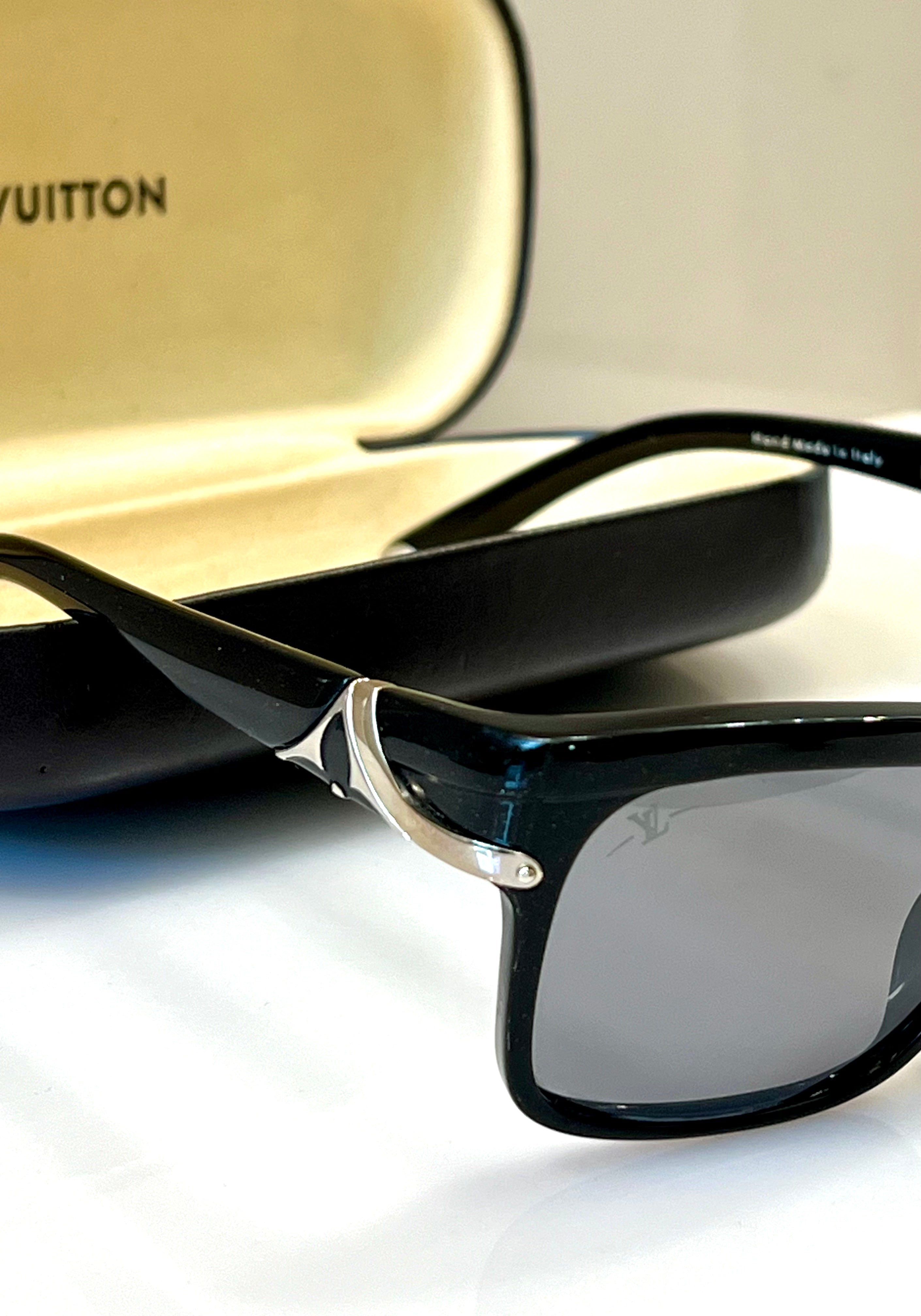 LOUIS VUITTON ACETATE DAHLIA CARRE SUNGLASSES
