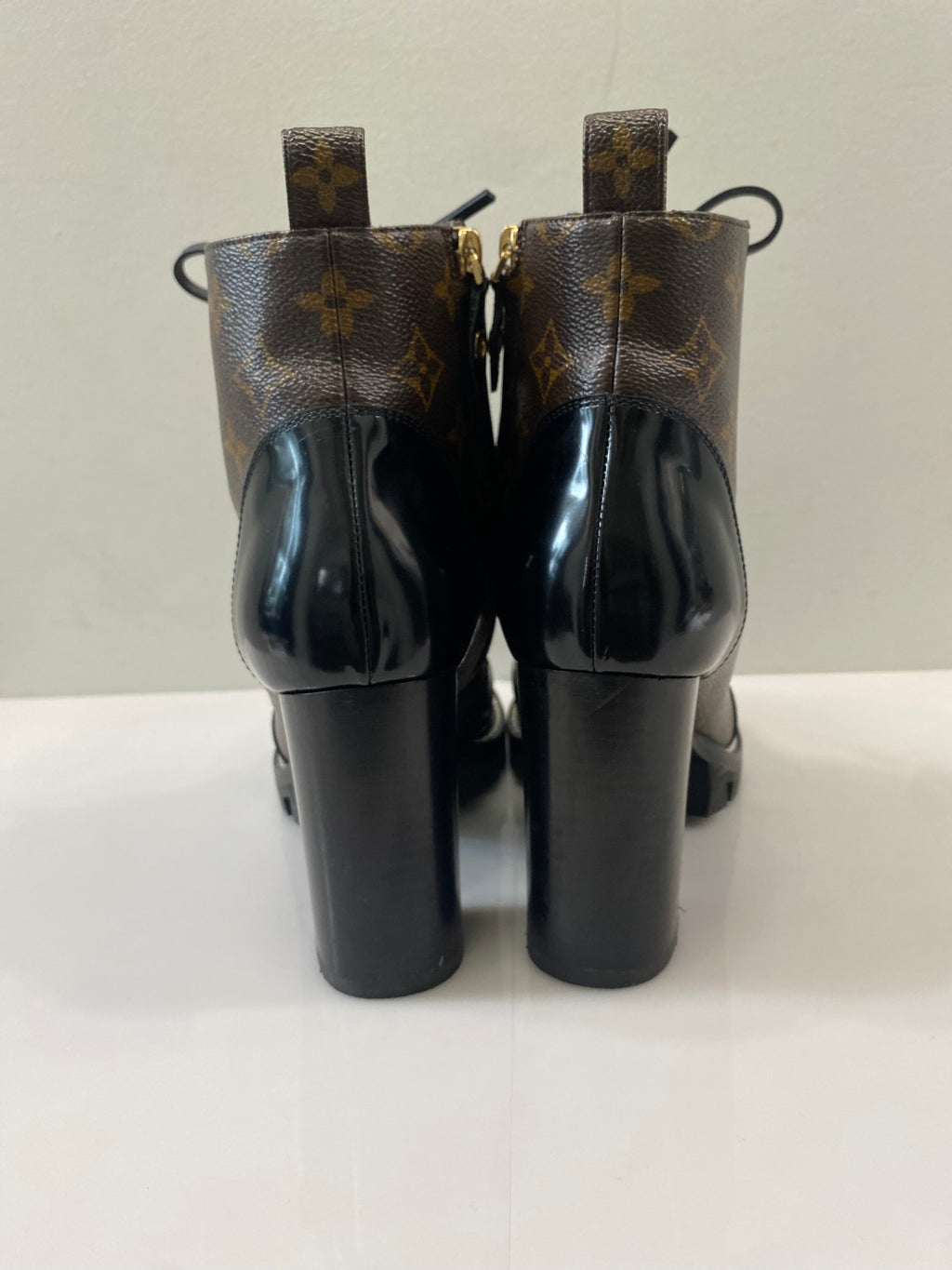 LOUIS VUITTON STAR TRAIL ANKLE BOOT