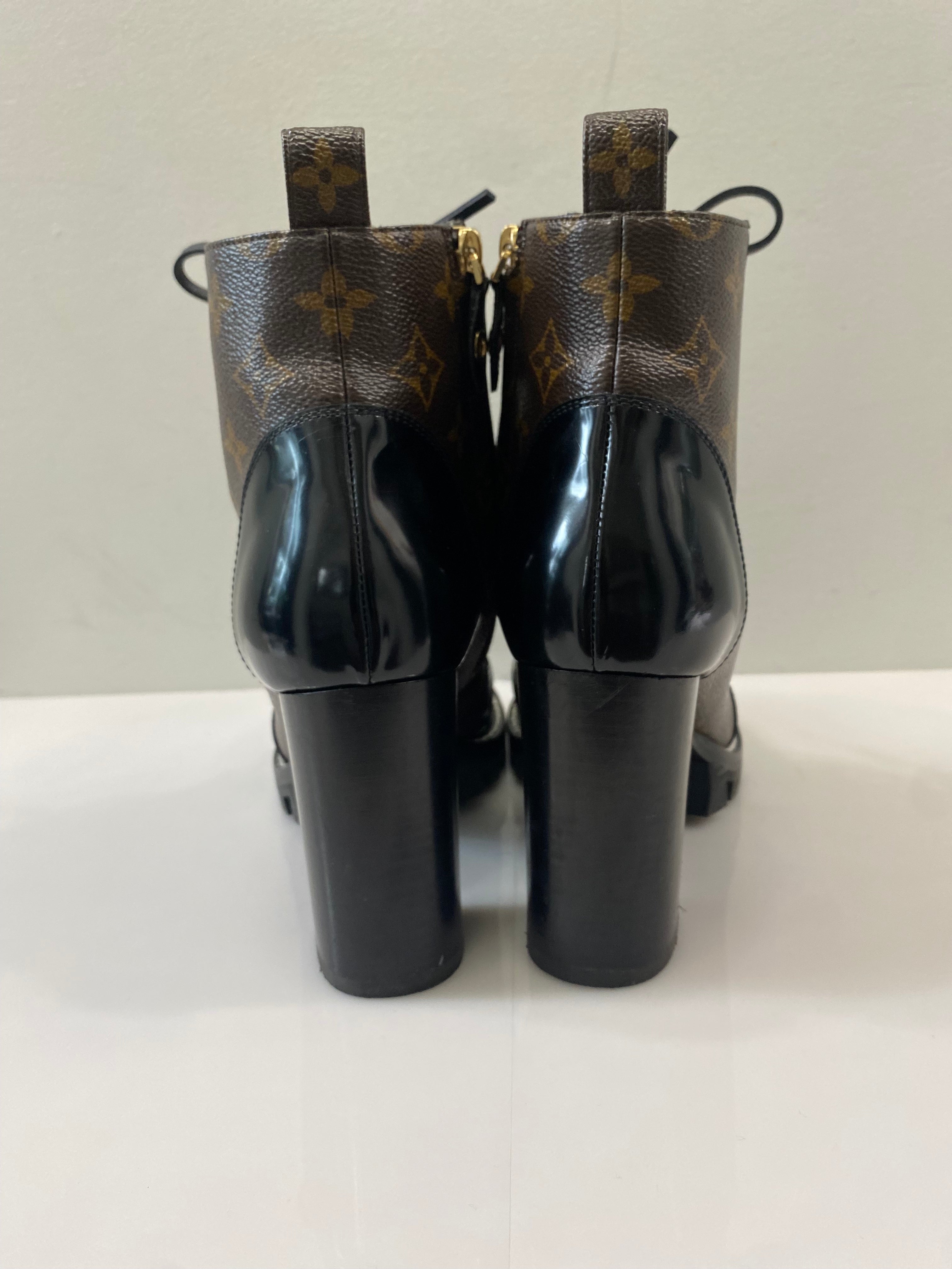 LOUIS VUITTON STAR TRAIL ANKLE BOOT