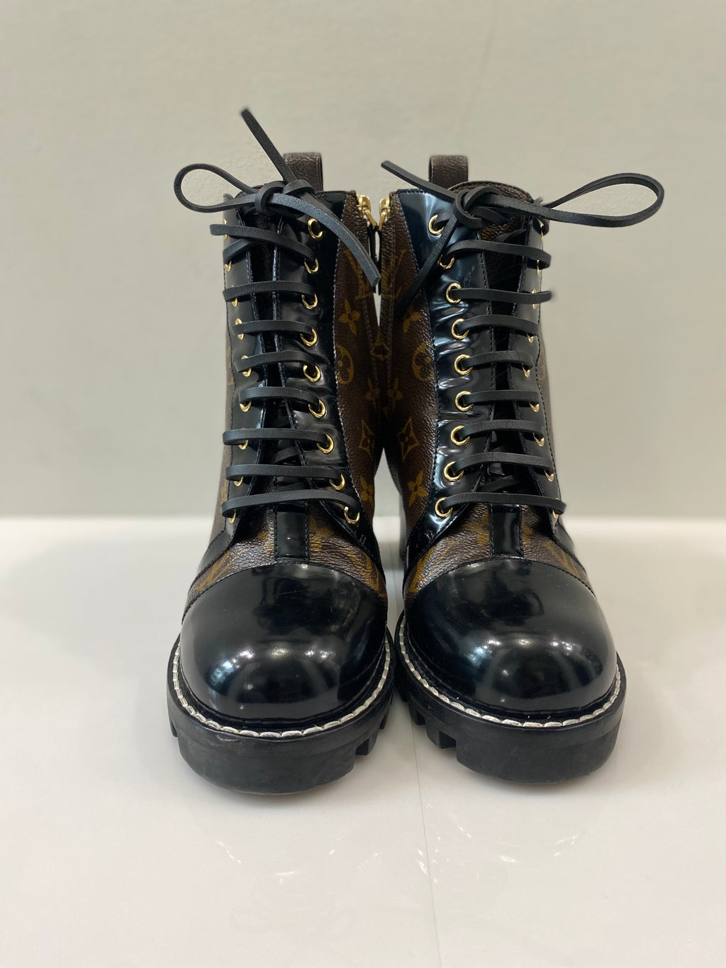 LOUIS VUITTON STAR TRAIL ANKLE BOOT