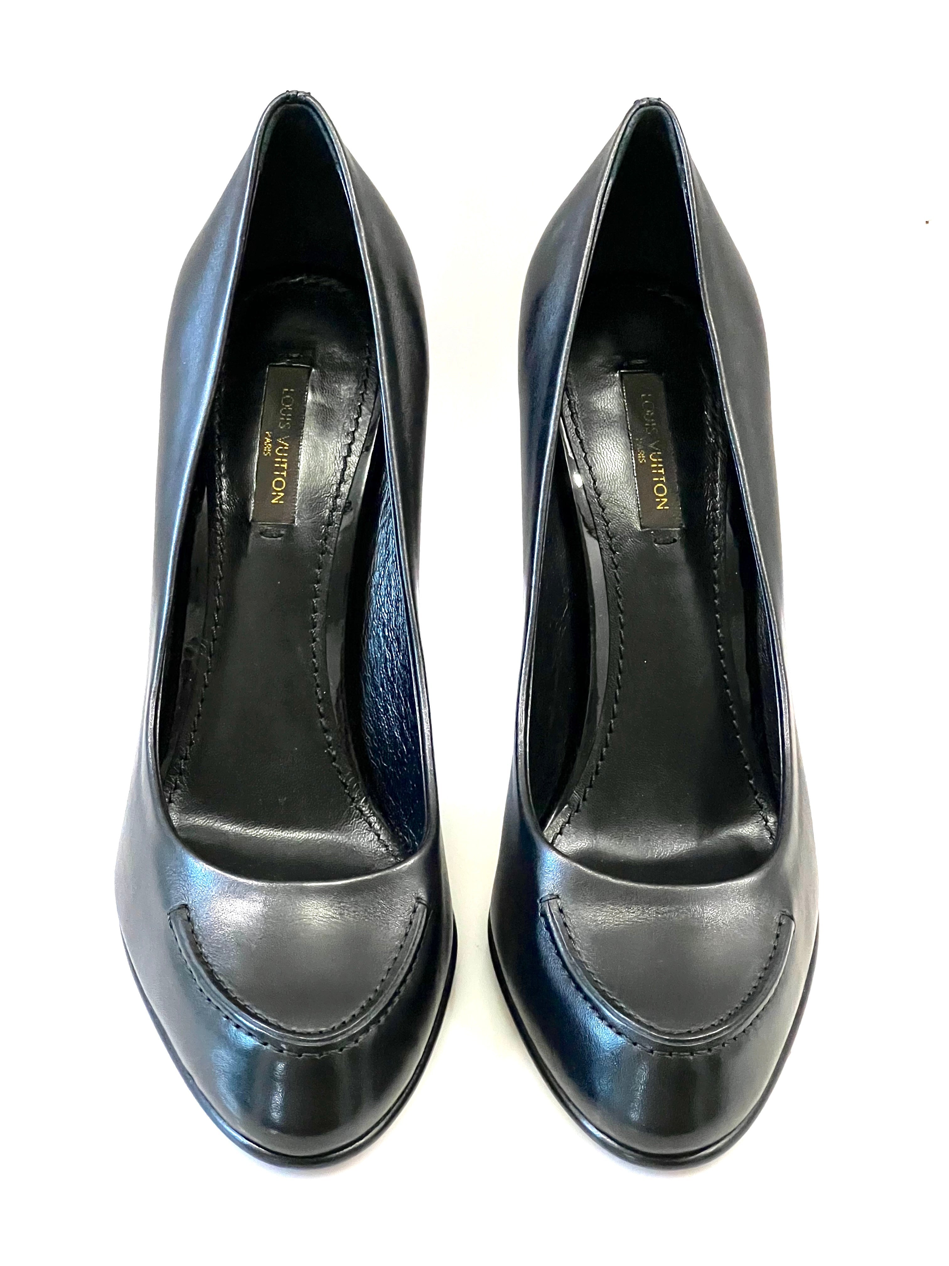 LOUIS VUITTON CALFSKIN LEATHER SPLENDID PUMPS