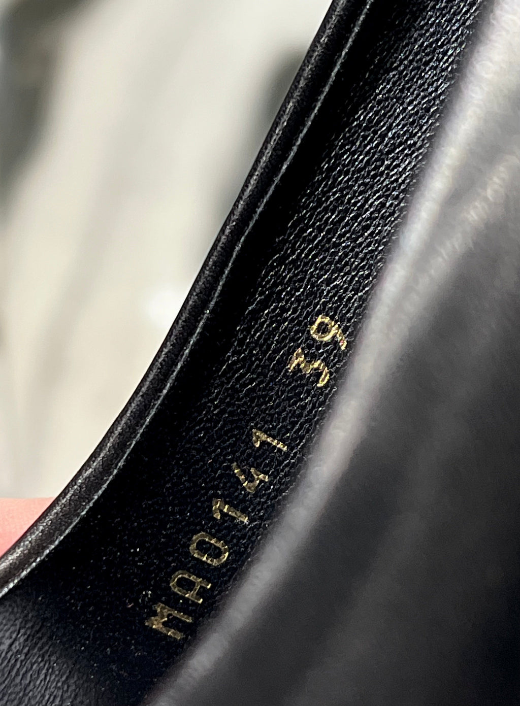 LOUIS VUITTON CALFSKIN LEATHER SPLENDID PUMPS