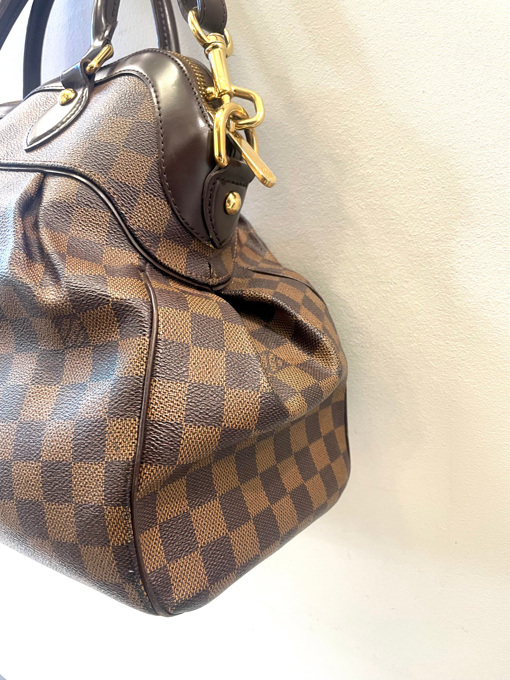 LOUIS VUITTON DAMIER EBENE TREVI GM BAG