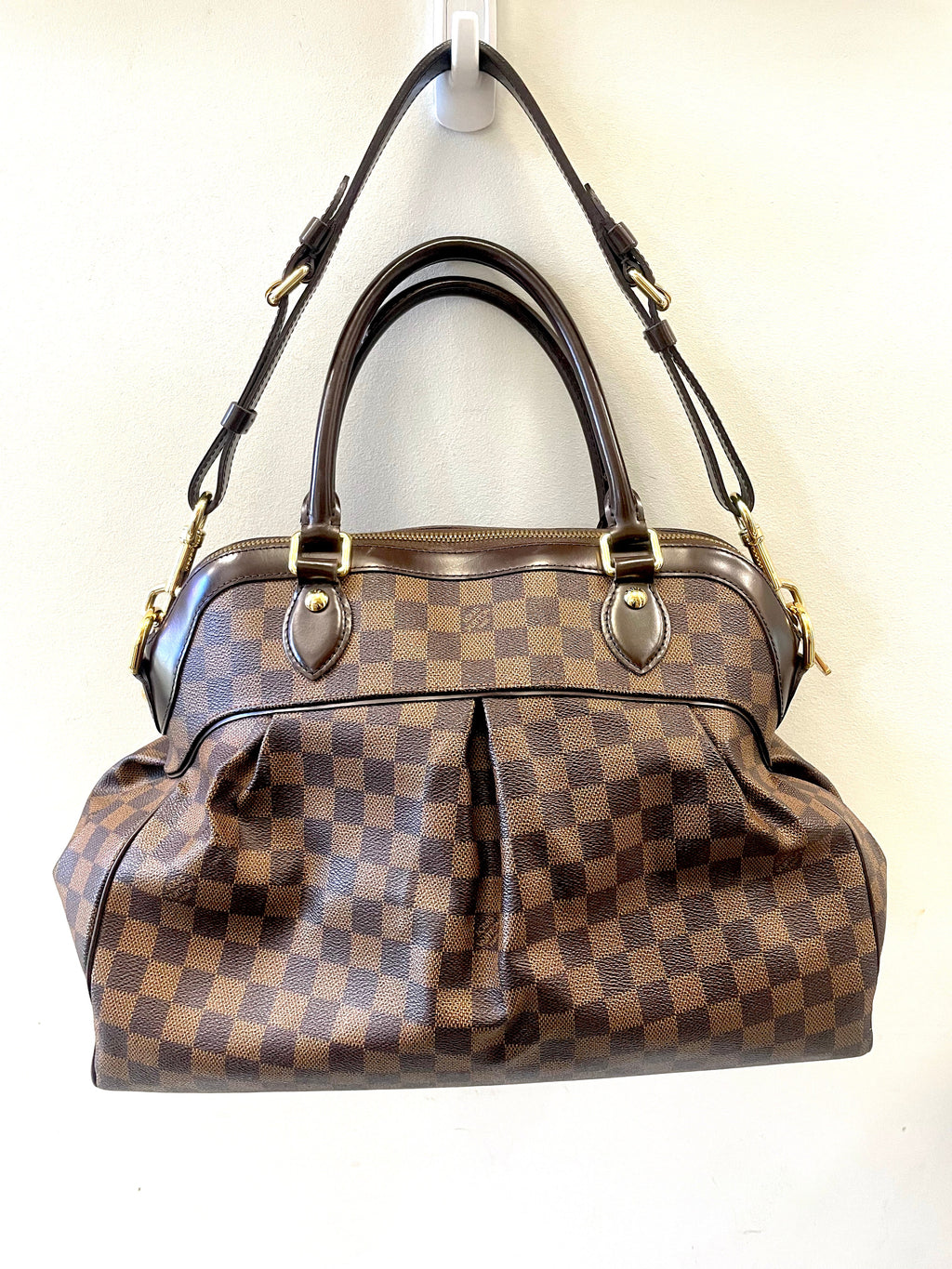 LOUIS VUITTON DAMIER EBENE TREVI GM BAG