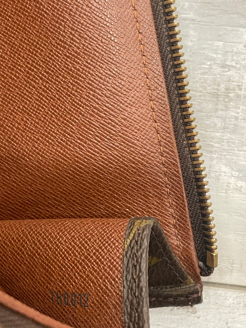 LOUIS VUITTON MONOGRAM POCHE LAPTOP/ DOCUMENT SLEEVE