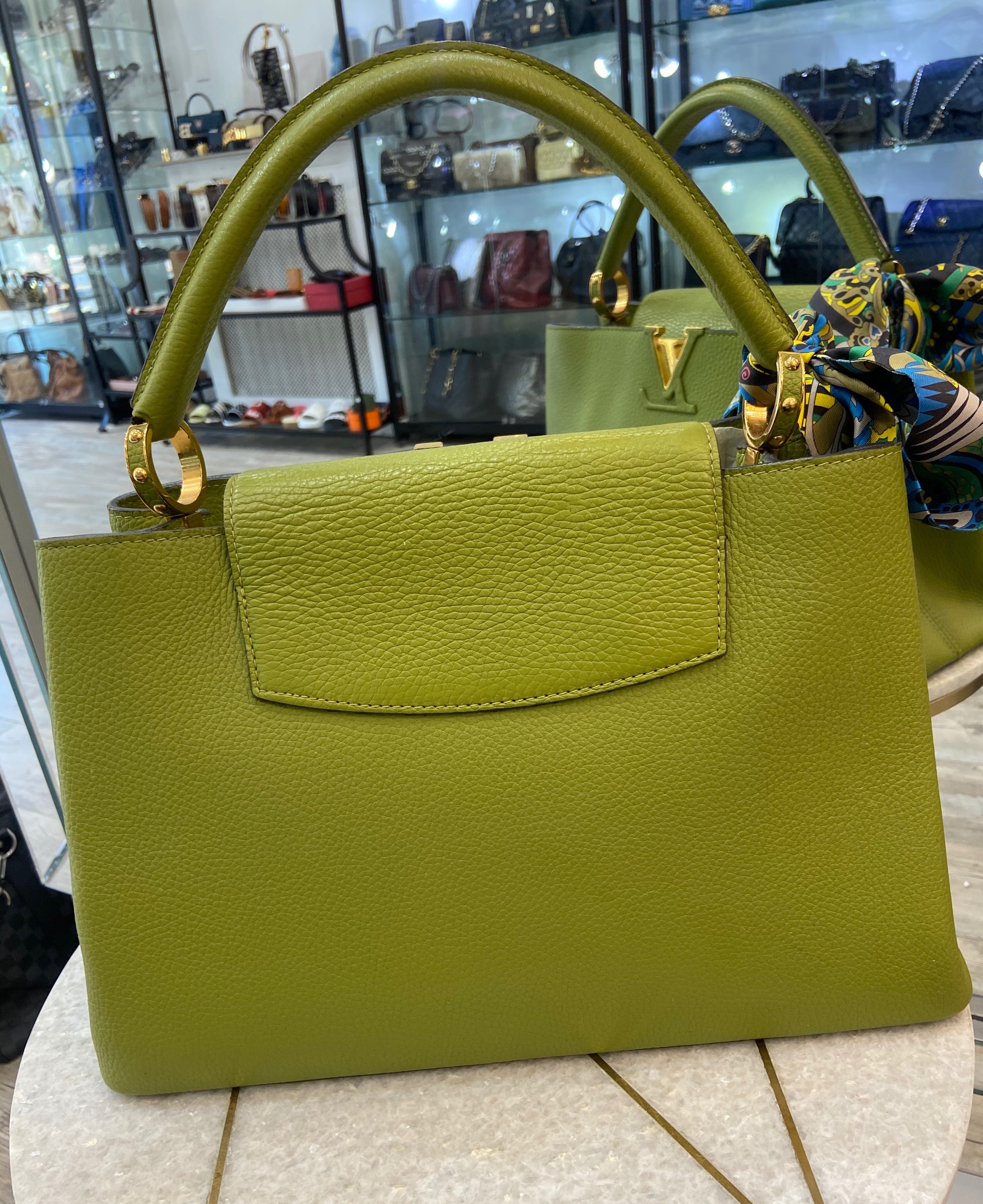 LOUIS VUITTON CAPUCINES MM LEATHER PARNASSÉA HANDBAG